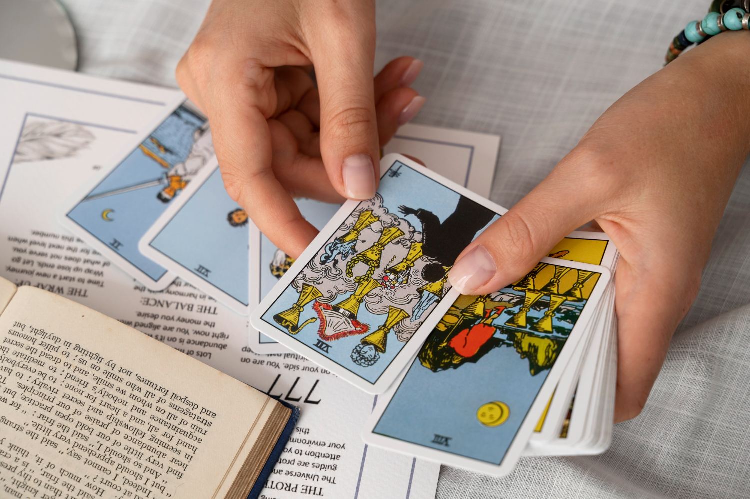 Descubre tu verdad con una lectura de cartas Descubre tu verdad con una lectura de cartas