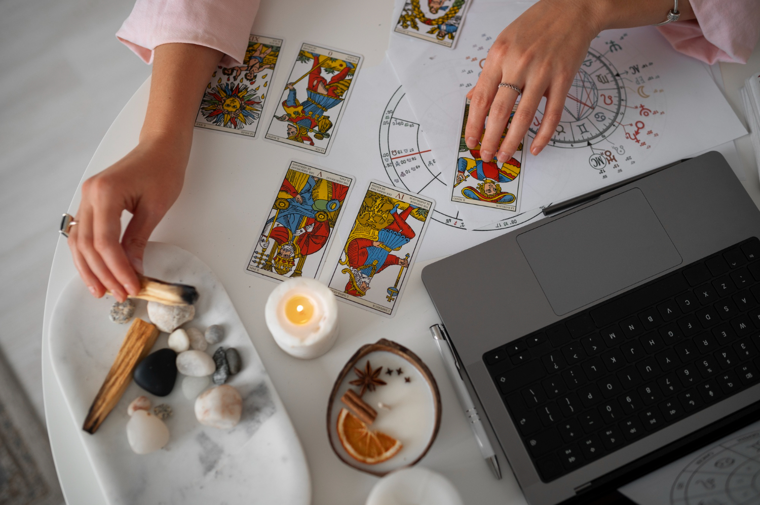 Predicciones de tarot reales con intuición y claridad